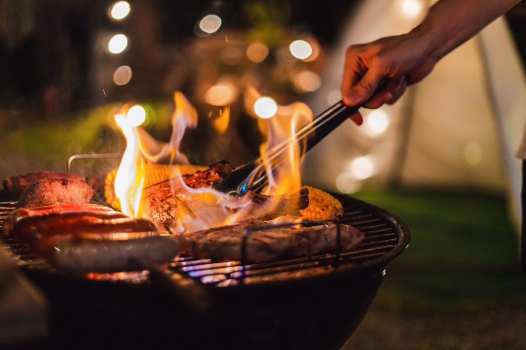 BBQ camping - bữa chính buổi tối